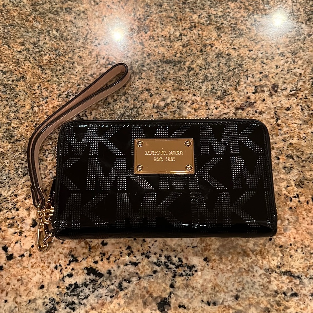 Michael Kors Wristlet